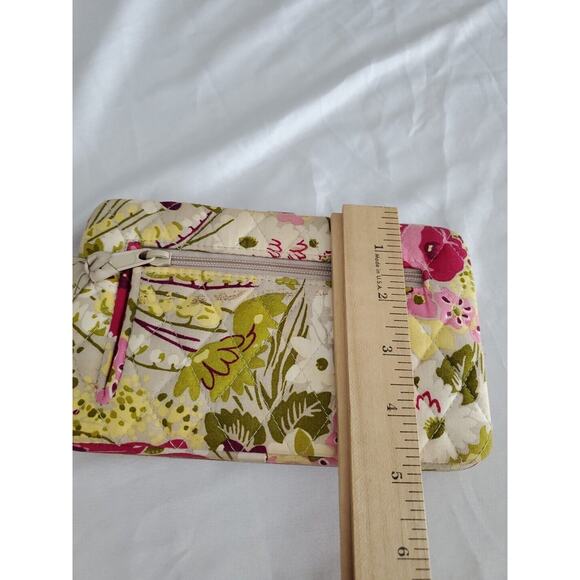 Vera Bradley Wallet Make Me Blush Pattern Clasp Close 9 Card Holders - Picture 4 of 10
